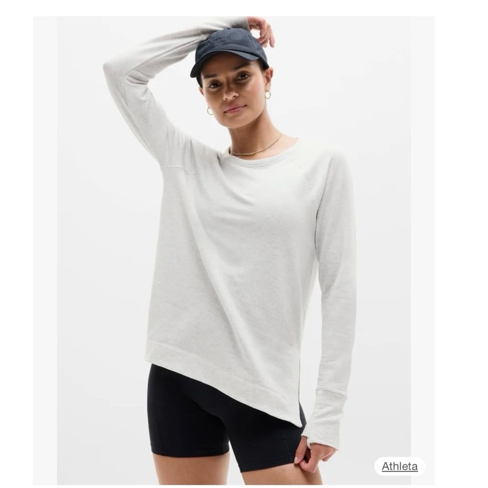 Athleta Women's Coaster Luxe Recover Sweatshirt in the color Fog Grey Heather